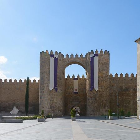 Balcony View To Avila'S Alcazar Екстер'єр фото