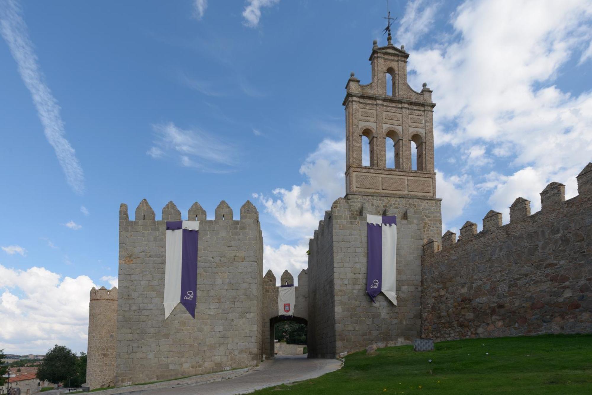Balcony View To Avila'S Alcazar Екстер'єр фото